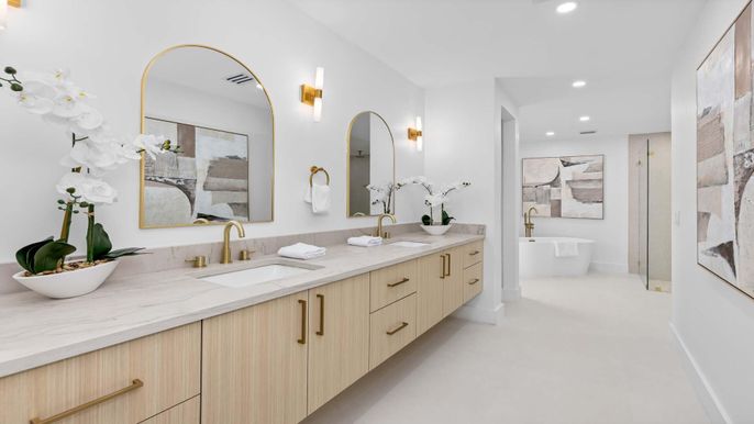 Bathroom, Dual Sink Vanities, Free Standing Baths, Interior, Recessed Lighting