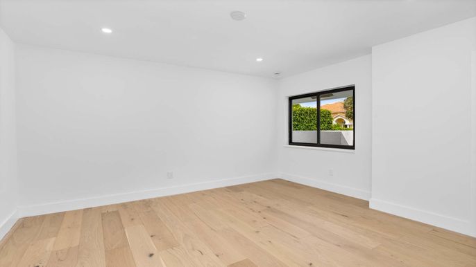 Empty room, Interior, Recessed Lighting, Wood Texture Flooring