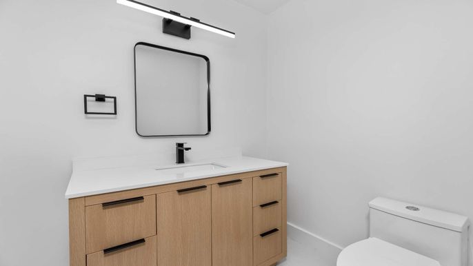 Bathroom, Dual Sink Vanities, Interior