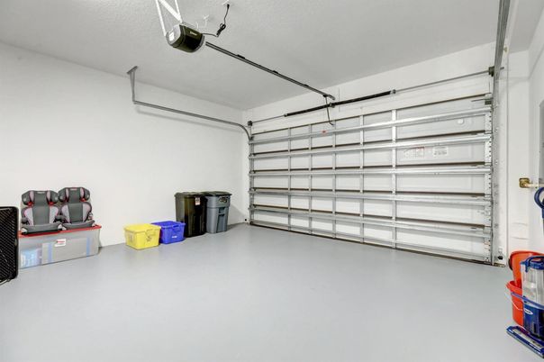Garage, Interior