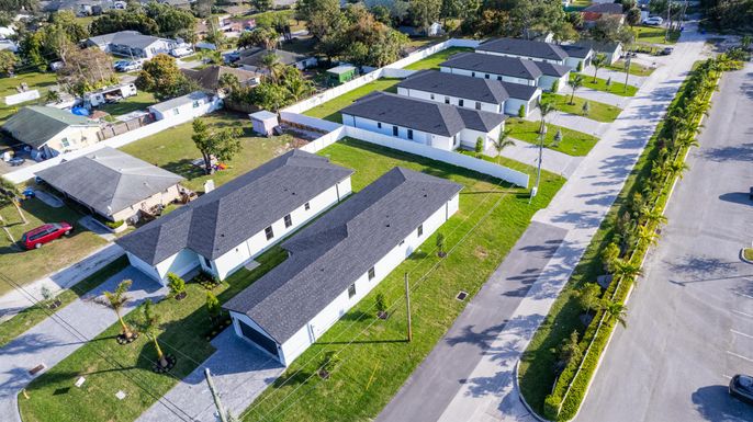 Exterior, Drone