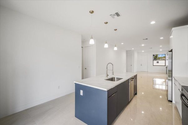 Interior, Kitchen, Pendant Lights, Recessed Lighting, Stainless Steel Appliances