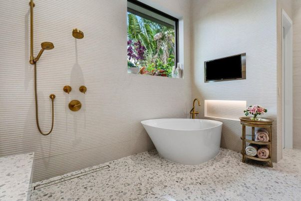 Bathroom, Free Standing Baths, Interior