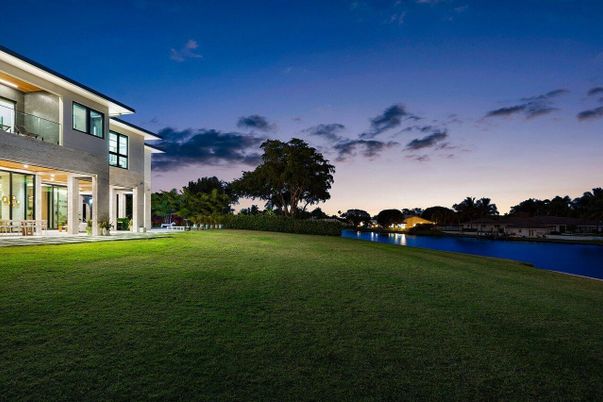 Backyard, Exterior, Lake