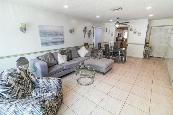 Dining room, Interior, Living room, Recessed Lighting