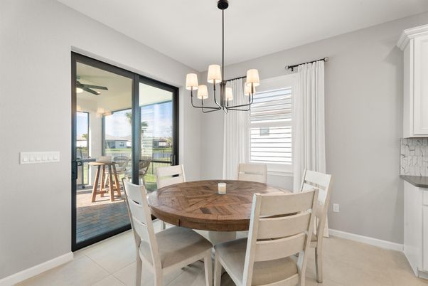 Chandelier, Dining room, Interior