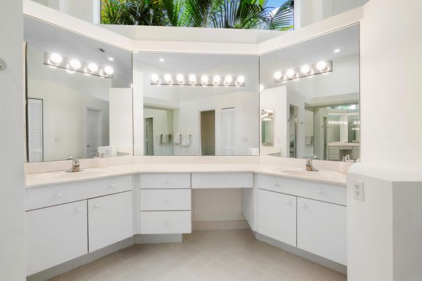 Bathroom, Dual Sink Vanities, Interior