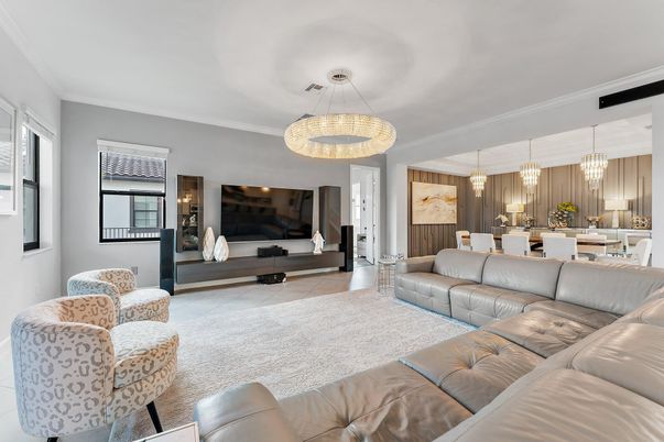 Chandelier, Dining room, Interior, Living room, Pendant Lights