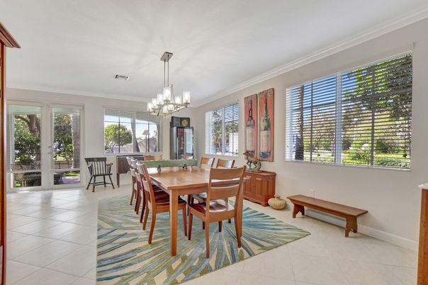 Chandelier, Dining room, Interior, Pendant Lights