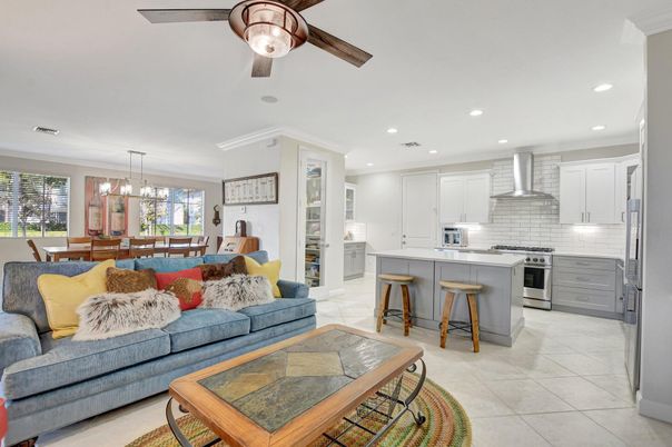 Dining room, Interior, Kitchen, Living room, Pendant Lights, Recessed Lighting, Stainless Steel Appliances