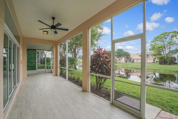 Interior, Sun Room, Water, Wood Texture Flooring