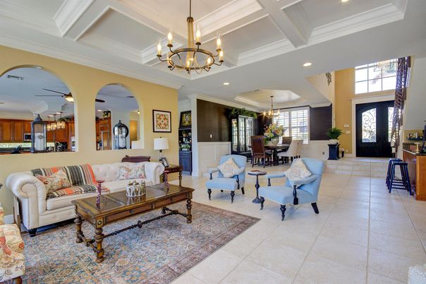 Chandelier, Dining room, Interior, Living room, Recessed Lighting