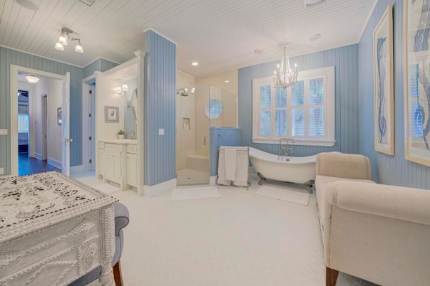 Bathroom, Chandelier, Free Standing Baths, Interior, Recessed Lighting