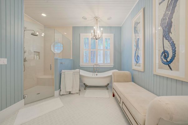 Bathroom, Chandelier, Free Standing Baths, Interior, Recessed Lighting