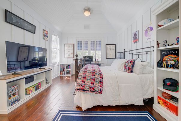 Bedroom, Interior, Pendant Lights, Wood Texture Flooring