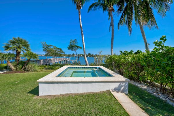 Exterior, Pool, Water