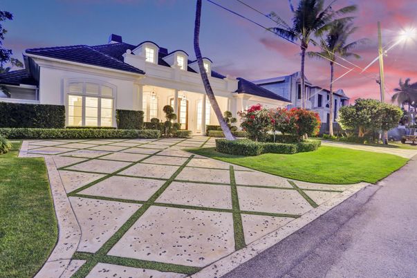 Backyard, Exterior, Facade, French Provincial