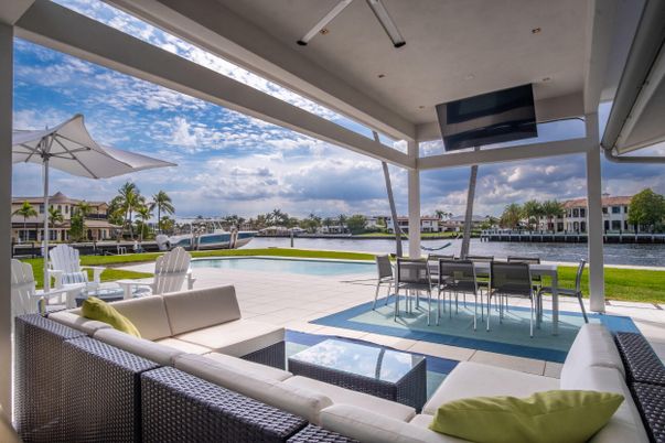Exterior, Pool, Water