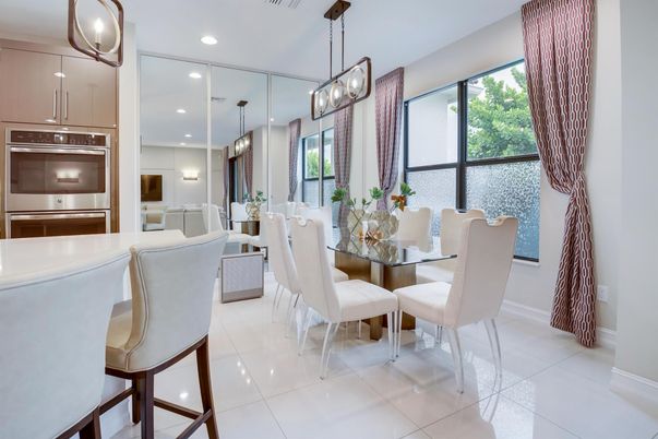Dining room, Interior, Kitchen, Living room, Pendant Lights, Recessed Lighting, Stainless Steel Appliances
