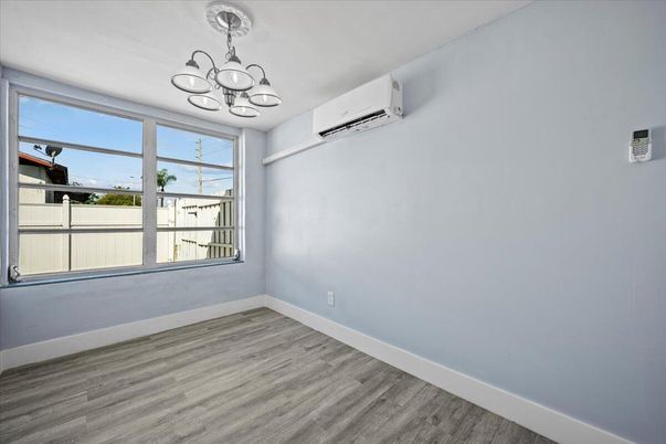 Chandelier, Empty room, Interior, Wood Texture Flooring