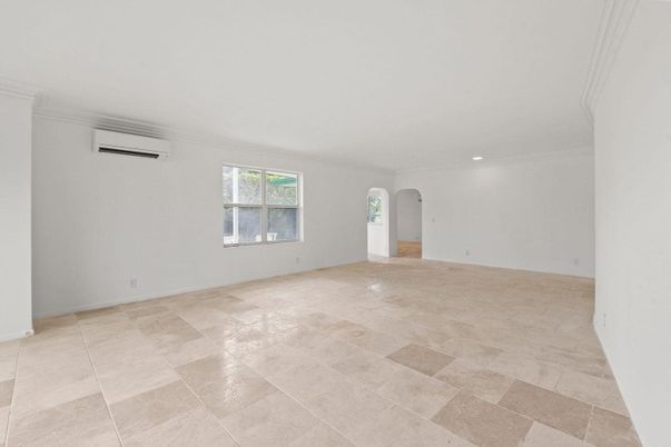 Empty room, Interior, Recessed Lighting