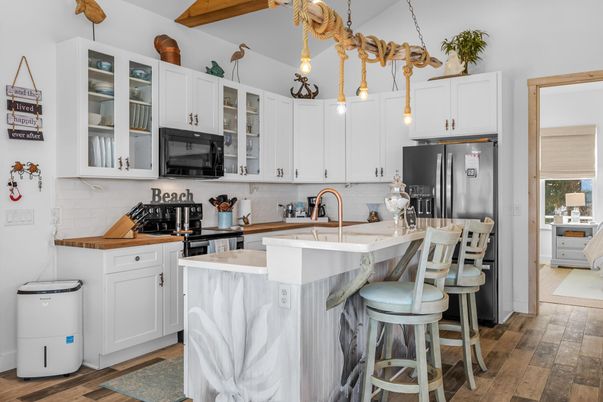 Interior, Kitchen, Pendant Lights, Wood Texture Flooring
