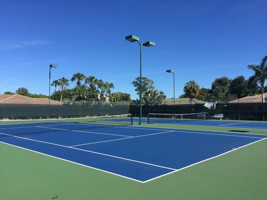 Exterior, Tennis Courts