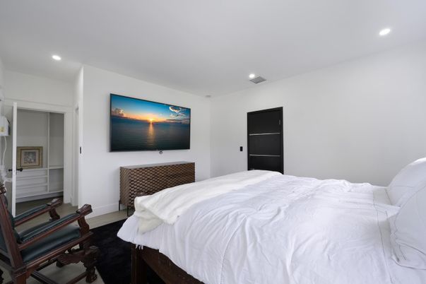 Bedroom, Interior, Recessed Lighting
