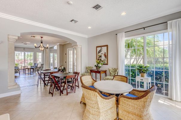 Chandelier, Dining room, Interior, Recessed Lighting