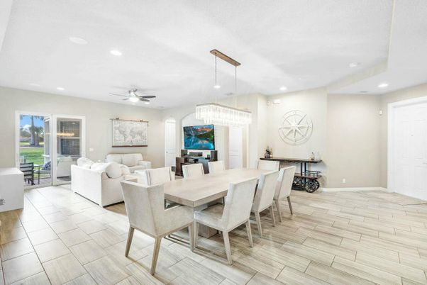 Chandelier, Dining room, Interior, Living room, Recessed Lighting, Wood Texture Flooring