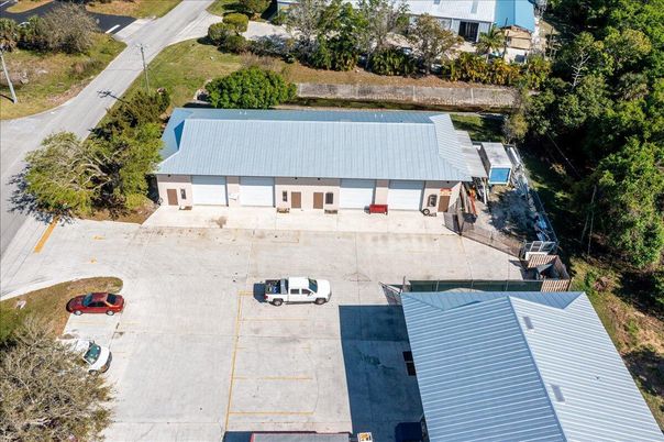 Exterior, Drone
