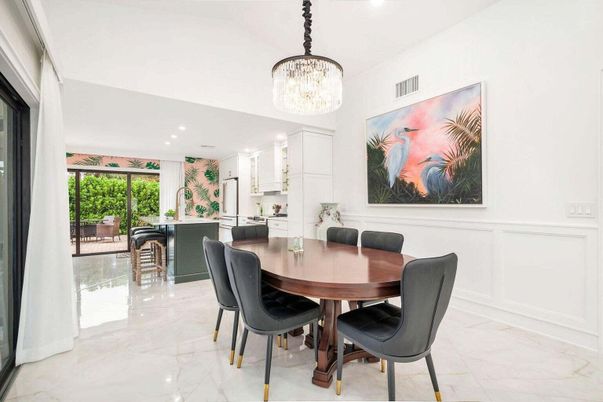 Chandelier, Dining room, Interior, Marble, Recessed Lighting