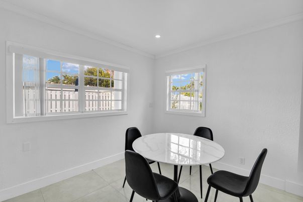 Dining room, Interior, Recessed Lighting