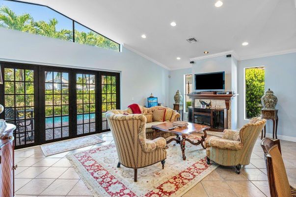Fireplace, Interior, Living room, Recessed Lighting