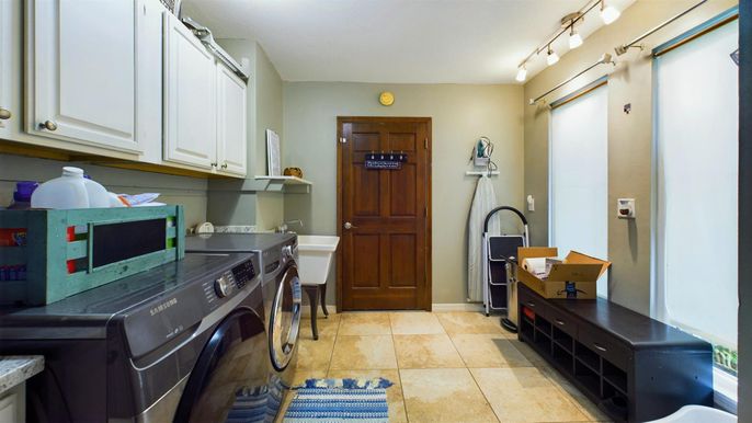 Interior, Washer