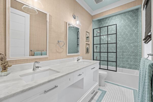 Bathroom, Dual Sink Vanities, Interior