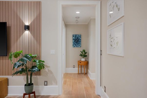 Interior, Recessed Lighting, Wood Texture Flooring