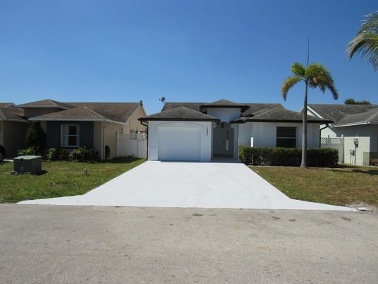Attached, Backyard, Exterior, Facade, Ranch