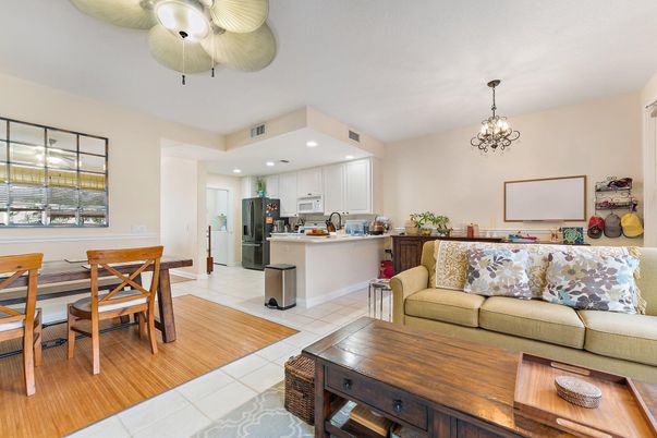Chandelier, Dining room, Interior, Kitchen, Living room, Recessed Lighting