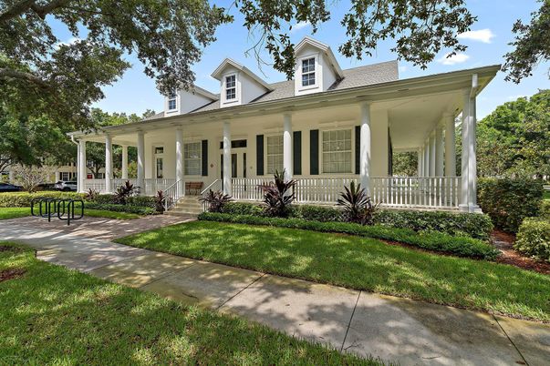Exterior, Facade, Ranch