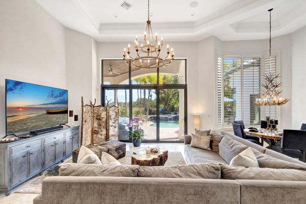 Chandelier, Dining room, Interior, Living room, Recessed Lighting