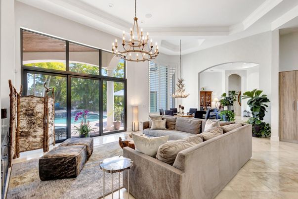 Chandelier, Interior, Living room, Pendant Lights