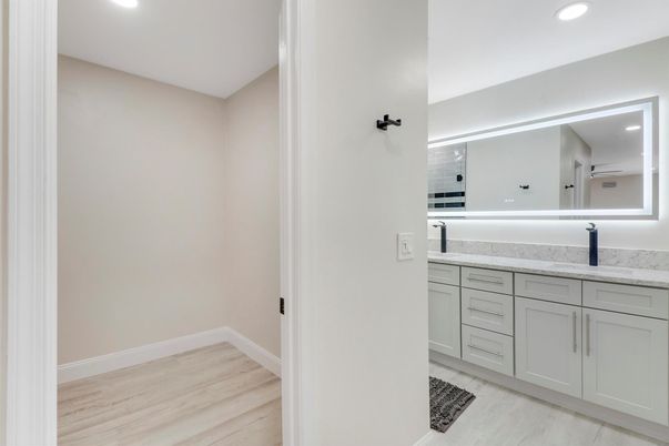 Bathroom, Interior, Recessed Lighting, Wood Texture Flooring