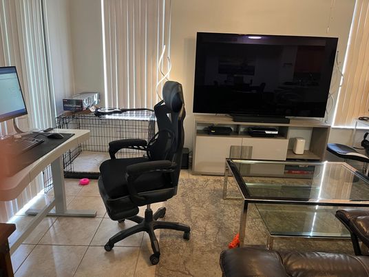 Home Office, Interior