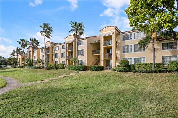 Backyard, Exterior, Facade, Condo Building