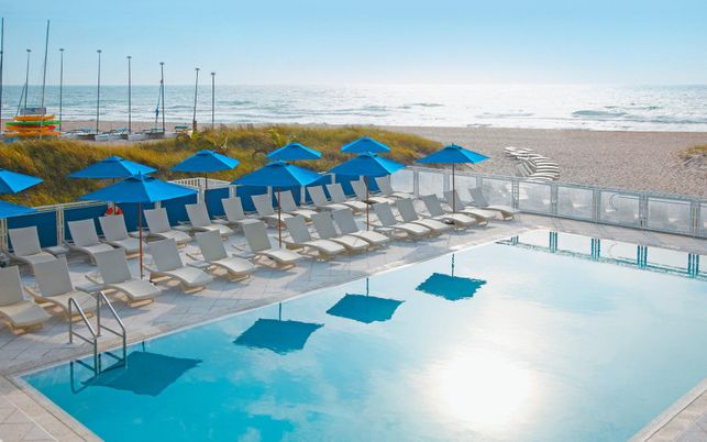 Exterior, Pool, Water