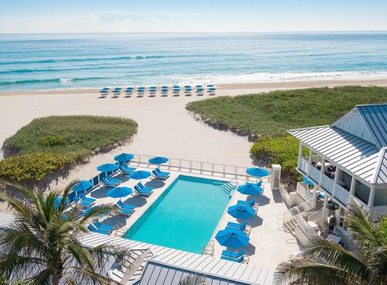 Exterior, Pool, Water