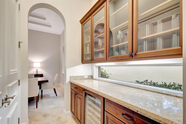 Dining room, Interior