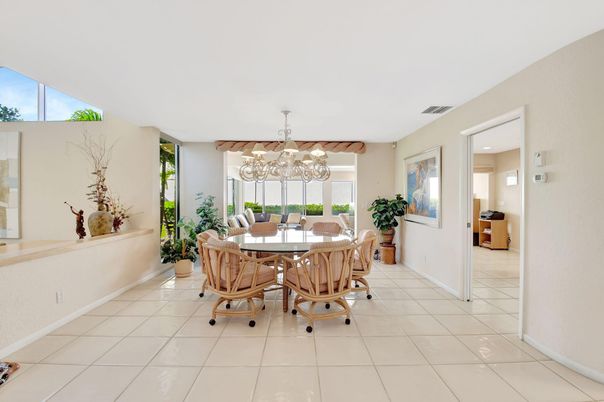 Chandelier, Dining room, Interior