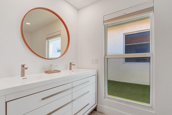 Bathroom, Interior, Recessed Lighting